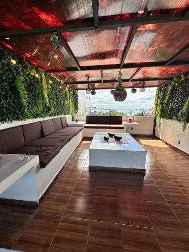 Spacious Two-Story Apartment in Hotel Zone Central Location, Just 5 Minutes from Nightlife and Tourist Hotspots