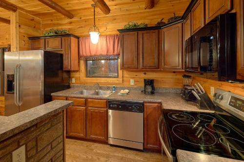 Serenity Lodge – Gatlinburg