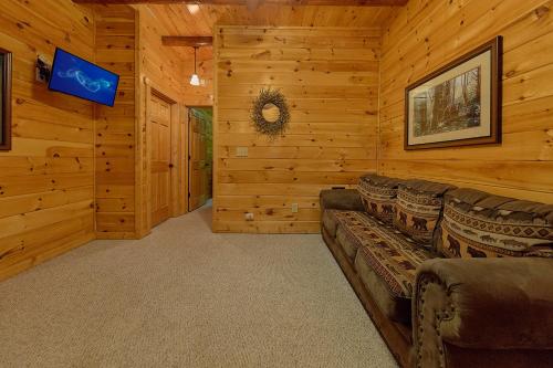 Serenity Lodge – Gatlinburg