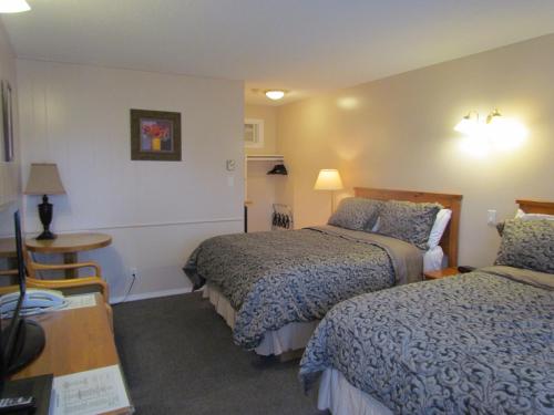 Standard Double Room with Two Double Beds