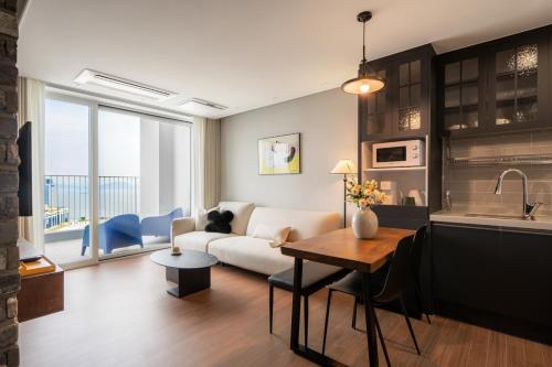 Urbanstay Siheung Geobukseom