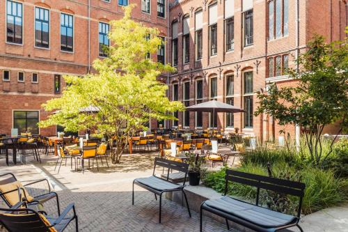 Post-Plaza Hotel & Grand Cafe in Leeuwarden