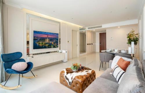 City Garden - 3BR Panorama Penthouse - image 2