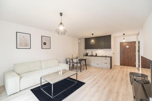 Grzegórzki Apt - Balcony, AC, Shops&Tram nearby - by Rentujemy, Cracovia (foto 9)
