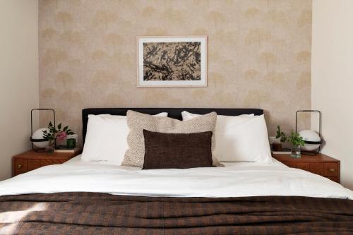 The J - Luxury Apartments By Localz