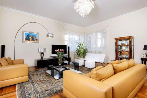 Fancy Modern Villa with Deluxe Interior, Сплит (фото 7)
