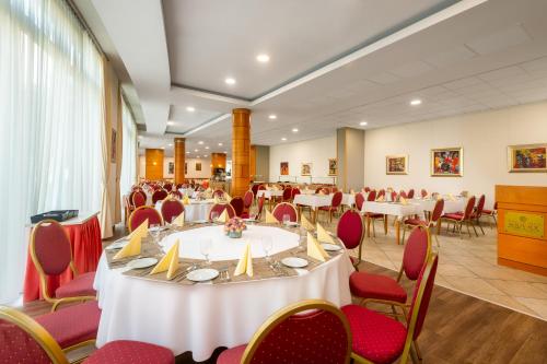 Hunguest Hotel Aqua Sol - image 10