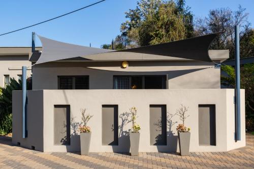 Glen Maine Guest House