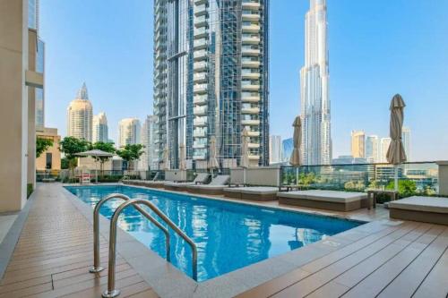 Luxurious 3BR In Act 1 Act 2 with Burj Khalifa View, Dubai (photo 3)
