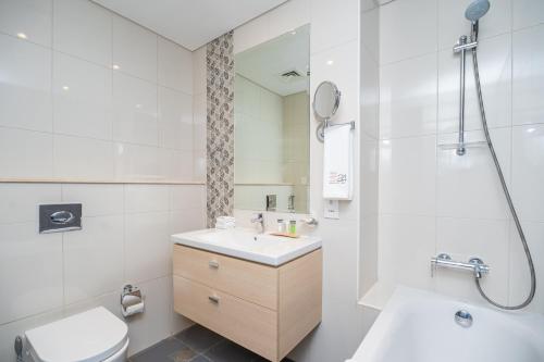 Escape24 Premium Studio in Damac Hills, Dubai (photo 10)