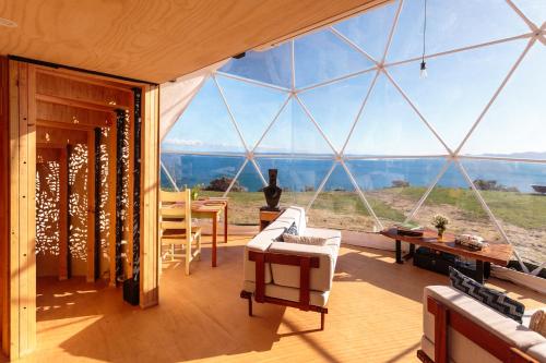 สภาพแวดล้อมโดยรอบ, Escarpment Domes in เปคาคาริกิ