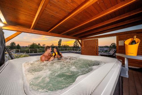 Hotel Aura Design & Garden Pool - image 7