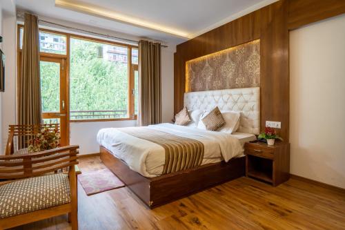 Pristine Inn Manali – Manali, PA