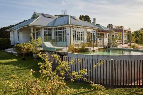 Exterior view of Seymour House