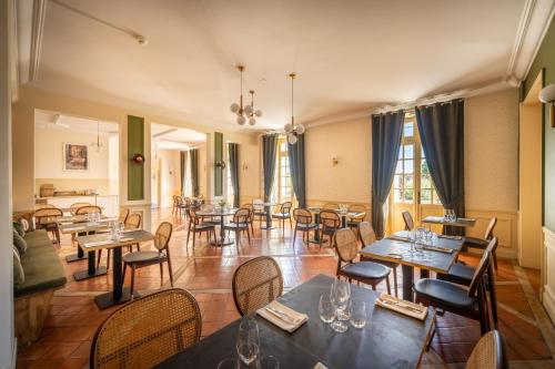 Restaurante, Le Prieuré Corrèze (Le Prieure Correze) in Correze