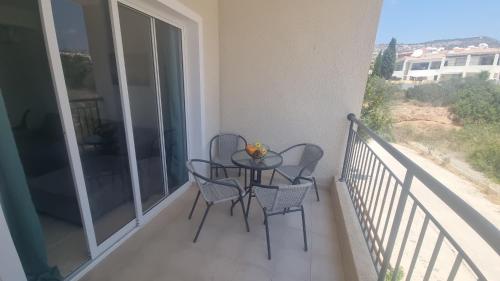 Melania Modern Apart with pool near CORAL BAY, Pafos, Peyia (photo 6)
