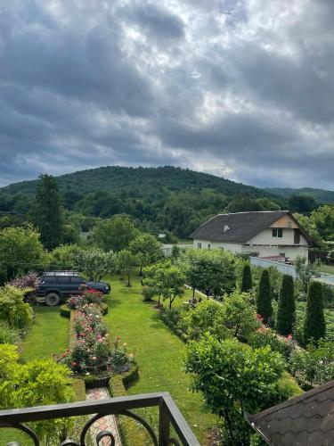 景觀, Квітковий двір (Квітковии двір) in 格雷賓尼夫村