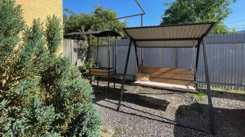 設施, Квітковий двір (Квітковии двір) in 格雷賓尼夫村