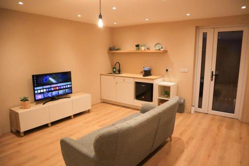 Einrichtungen, Modern Studio Apartment in Cashel in Cashel