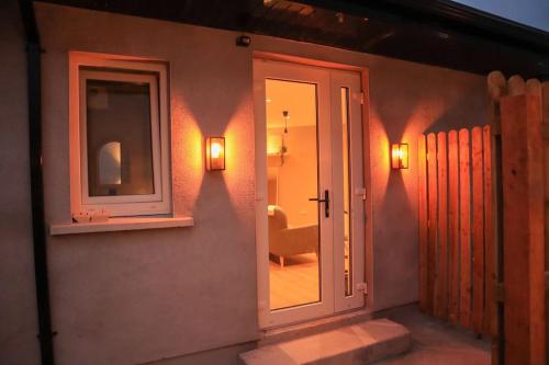 Unterkunft von außen, Modern Studio Apartment in Cashel in Cashel