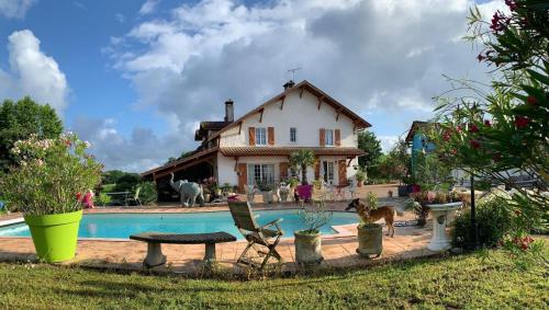 Maison bourouilla - Saint-Martin-de-Hinx