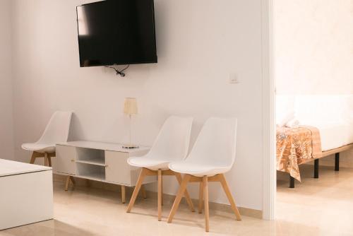 One-Bedroom Apartment image 4