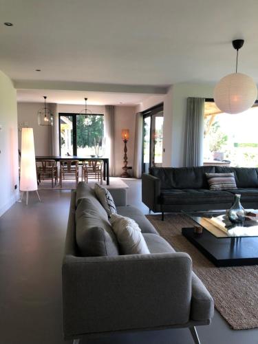 บริการและสิ่งอำนวยความสะดวก, Smithoes in ออทมาร์ซุม แกร์น