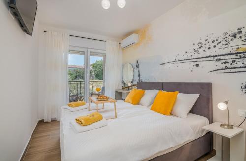 Villa Lusarci with pool in ซกาลยิซี