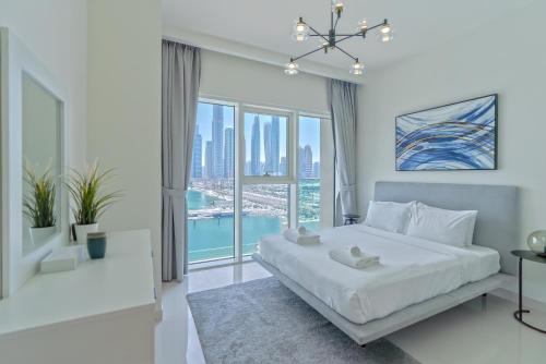 2 BR Apartment - Beach & Marina View, Dubai (photo 2)