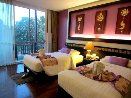 2 twin beds