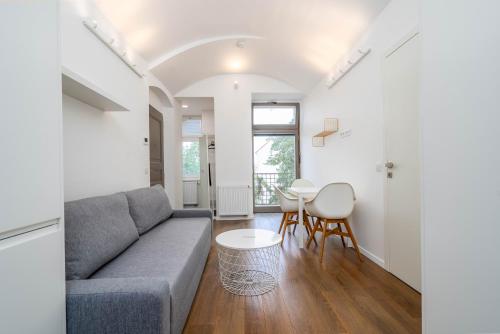 Elegant Apartments close to Center & Bike Path, Prague (photo 5)