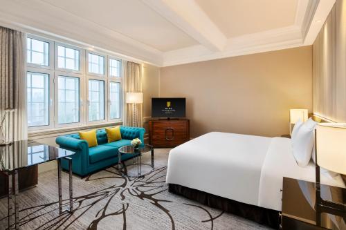 1 queen bed