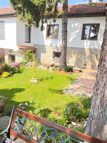 Viesnīcas āriene, The 3 Pines GuestHouse - Трите Бора in Dryanovo