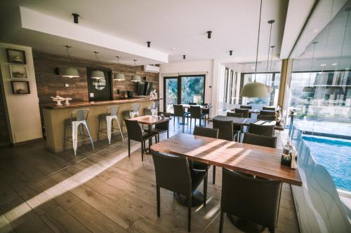 AWKA Apart Hotel in Villa la Angostura