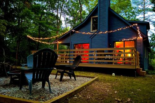 Quiet Cabin with Hot Tub Less Than 1 Mi to Bryce Resort! in Basye, USA
