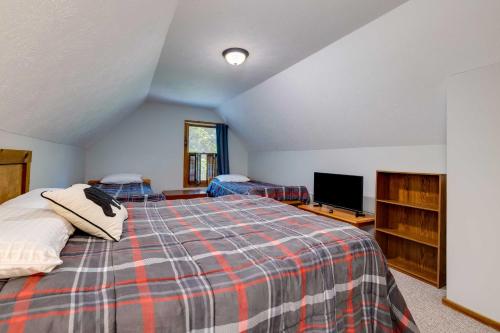 Less Than 1 Mi to Bryce Resort Quiet Cabin with Hot Tub! Less Than 1 Mi to Bryce Resort Quiet Cabin with Hot Tub!