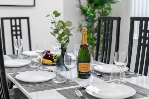 Three Bedroom House - Garden - Parking - Wifi - Netflix - Top Rated - 11T, Birmingham (fotografie 3)