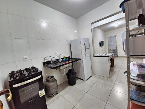keuken, Casa completa e aconchegante em Ribeirão das Neves (Casa completa e aconchegante em Ribeirao das Neves) in Ribeirao Das Neves
