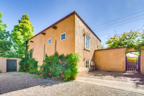 Home Near Santa Fe Plaza with Patio! in Santa Fe, USA