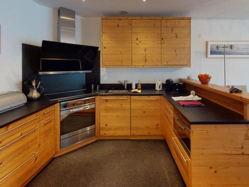 Apartment Haus Whymper Edward Suite by Interhome, Церматт (фото 10)