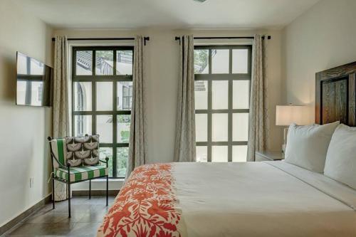 Casa Olivo Amatista - Beautiful & Spacious Terrace Apartment in San Miguel de Allende, Mexico