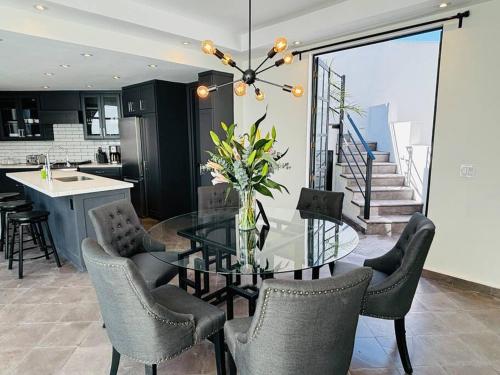 Casa Olivo Amatista - Beautiful & Spacious Terrace Apartment in San Miguel de Allende, Mexico