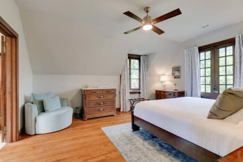 Ivy Hall Home - Great Location! - Tap to explore photos