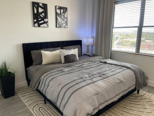 Luxury Skyrise Condo Downtown Jax detail