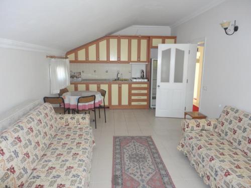 Cicek Hotel & Apartments - image 2