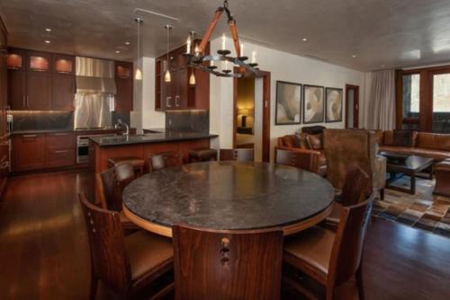 Vail Solaris 2 Bedroom Den - image 5