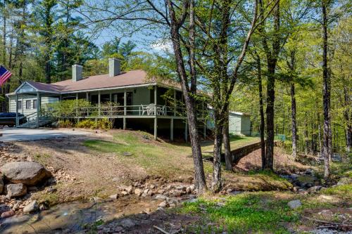 Resort Condo with Loft 1 Mi to Attitash Mountain! Resort Condo with Loft 1 Mi to Attitash Mountain!