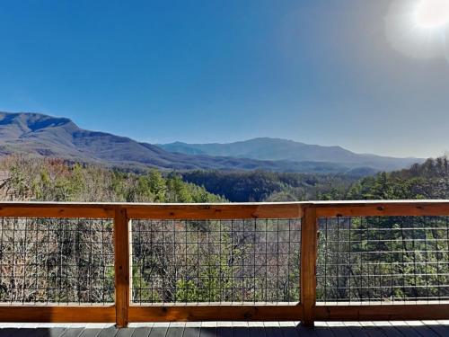 Pinnacle Chalet in Gatlinburg, USA