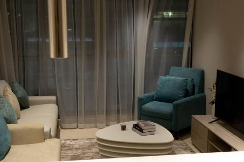Palm Jumeirah Seven Palm 1 Bedroom with infinity pool and Palm jumeirah beach, Dubai (Foto 9)
