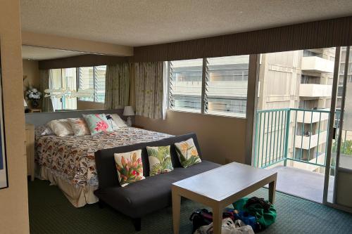 Aqua Aloha Surf Hotel